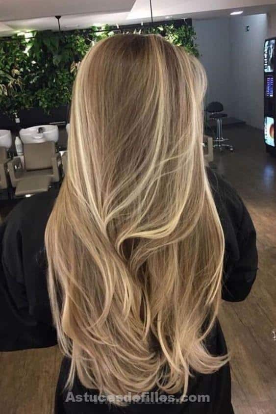 Les 50 plus beaux balayages caramel pour cheveux lisses 33 Les 50 plus beaux balayages caramel pour cheveux lisses 33