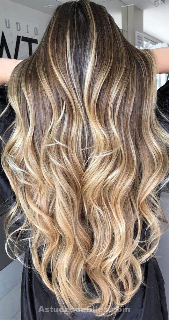 Les 50 plus beaux balayages caramel pour cheveux lisses 35 Les 50 plus beaux balayages caramel pour cheveux lisses 35