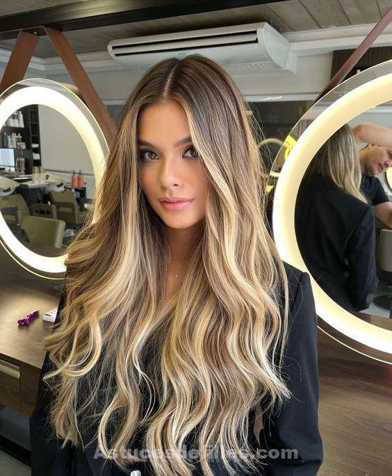 Les 50 plus beaux balayages caramel pour cheveux lisses 41 Les 50 plus beaux balayages caramel pour cheveux lisses 41