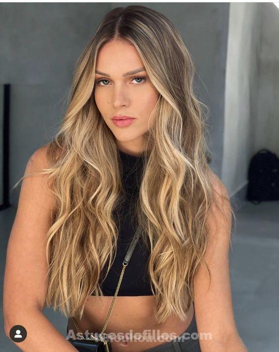 Les 50 plus beaux balayages caramel pour cheveux lisses 42 Les 50 plus beaux balayages caramel pour cheveux lisses 42