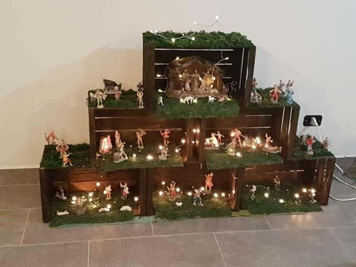 23 idées de crèches de Noël avec des boîtes en bois 4