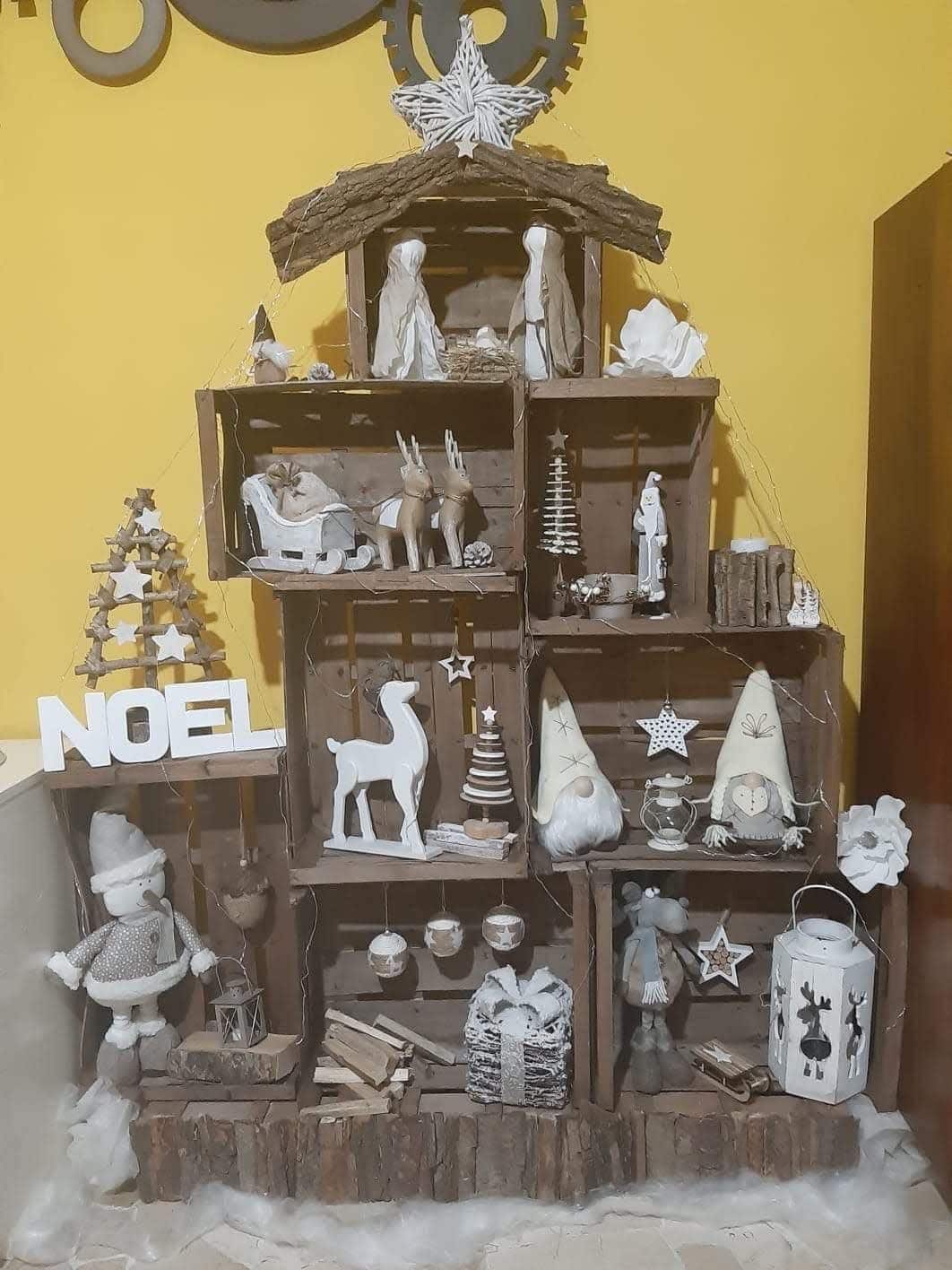 23 idées de crèches de Noël avec des boîtes en bois 22
