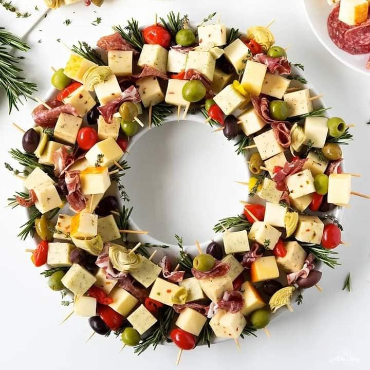 25 Idées Enchanteresses pour Sublimer votre Table de Noël 4 25 Idées Enchanteresses pour Sublimer votre Table de Noël 4