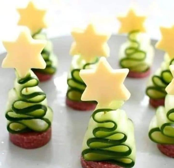 25 Idées Enchanteresses pour Sublimer votre Table de Noël 6 25 Idées Enchanteresses pour Sublimer votre Table de Noël 6