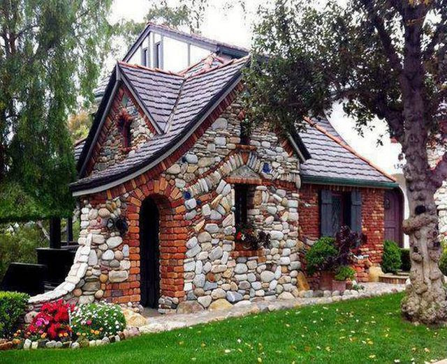 17 Idées Inspirantes pour Chalets de Jardin : Transformez Votre Espace Extérieur en un Havre de Paix 8 17 Idées Inspirantes pour Chalets de Jardin : Transformez Votre Espace Extérieur en un Havre de Paix 8