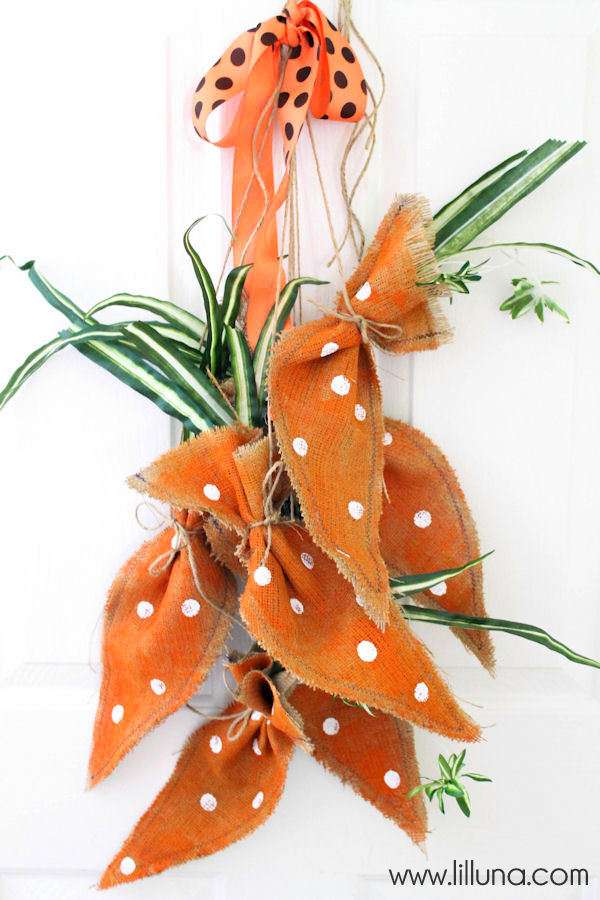 Éblouissez votre Pâques : 17 Décorations DIY à Adopter pour une Fête Inoubliable 15 Carottes en toile à suspendre