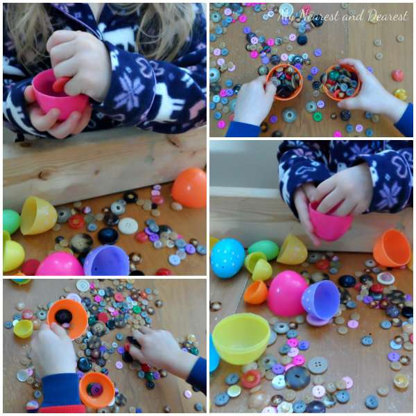 Pâques ludiques et pédagogiques : 18 idées d’activités pour vos enfants 8 Shakers avec des œufs en plastique et des boutons