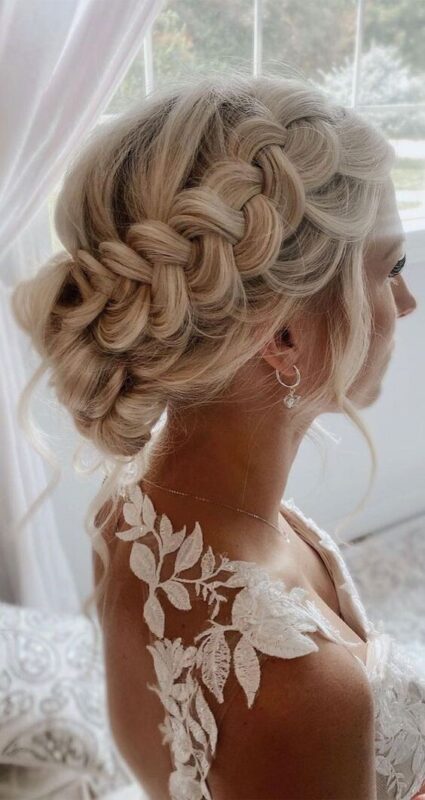 20 Chignons mariage bohème qui vous inspireront pour votre jour spécial 7 20 Chignons mariage bohème qui vous inspireront pour votre jour spécial 7