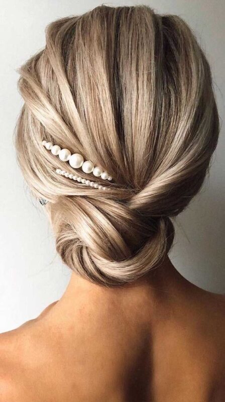 20 Chignons mariage bohème qui vous inspireront pour votre jour spécial 18 20 Chignons mariage bohème qui vous inspireront pour votre jour spécial 18