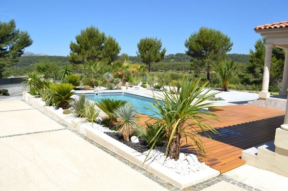 16 Idées inspirantes d'aménagement à faire autour de votre piscine 6 16 Idées inspirantes d'aménagement à faire autour de votre piscine 6