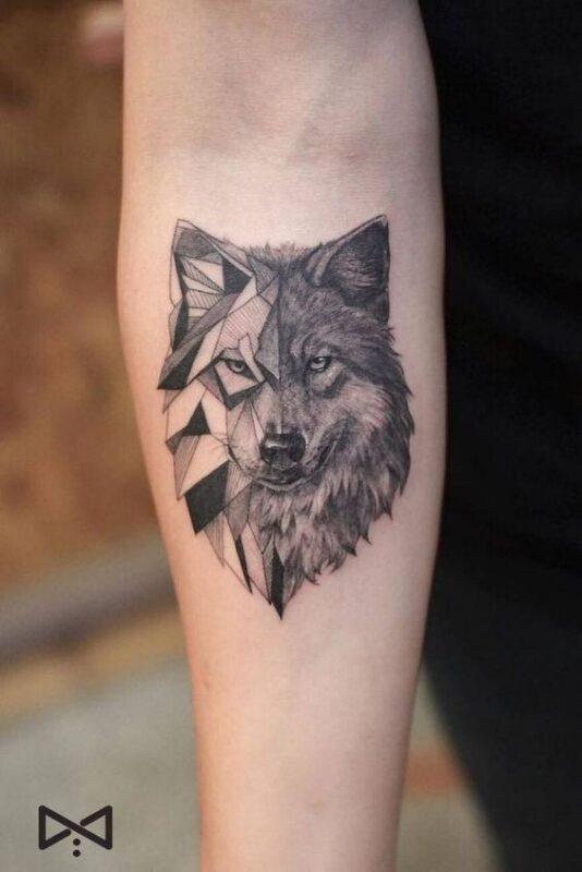 Tatouage loup : Nos 27 Plus Beaux Modèles & Leurs Significations 8 Tatouage loup : Nos 27 Plus Beaux Modèles & Leurs Significations 8