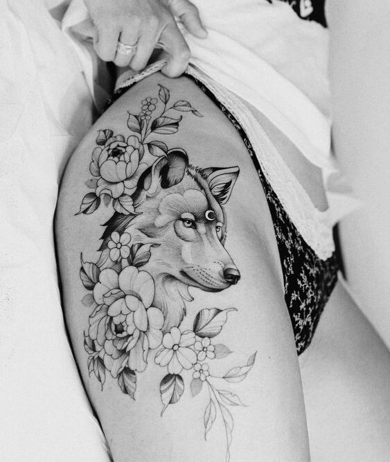 Tatouage loup : Nos 27 Plus Beaux Modèles & Leurs Significations 12 Tatouage loup : Nos 27 Plus Beaux Modèles & Leurs Significations 12