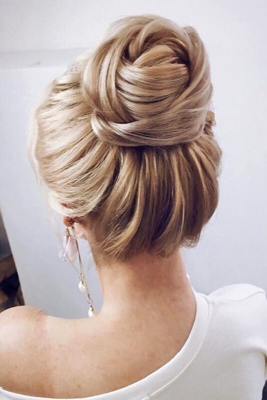 15 Coiffures de mariage avec chignon de mariée 12 15 Coiffures de mariage avec chignon de mariée 12