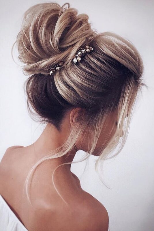 15 Coiffures de mariage avec chignon de mariée 14 15 Coiffures de mariage avec chignon de mariée 14
