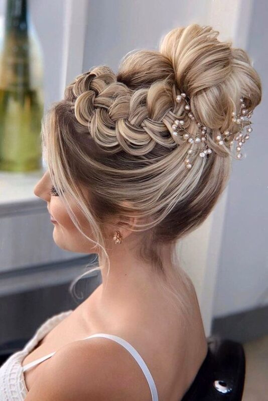 15 Coiffures de mariage avec chignon de mariée 5 15 Coiffures de mariage avec chignon de mariée 5