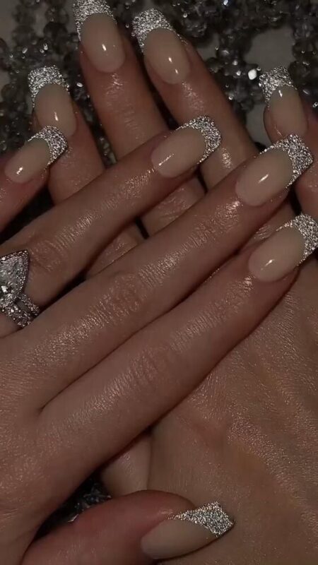 Ongles été 2024 : Les top 24 des tendances pour cette année 14 Ongles été 2024 : Les top 24 des tendances pour cette année 14
