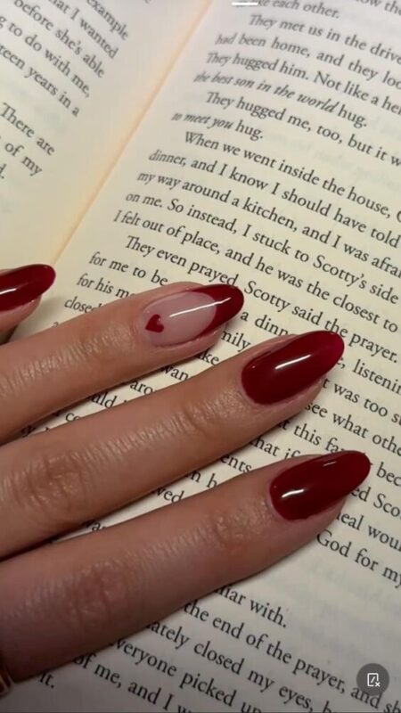 Ongles été 2024 : Les top 24 des tendances pour cette année 7 Ongles été 2024 : Les top 24 des tendances pour cette année 7
